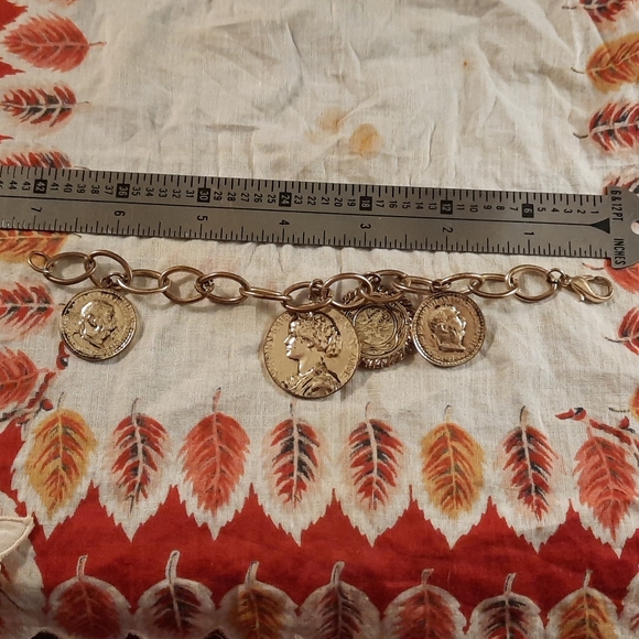 Beautiful Vintage/antique style faux coin bracelet 7 " - Picture 3 of 5